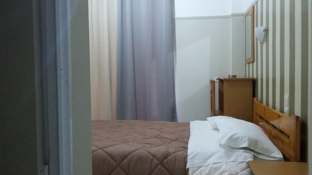 Alma Hotel Атина Екстериор снимка