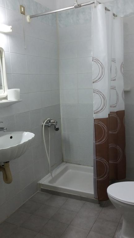 Alma Hotel Атина Екстериор снимка