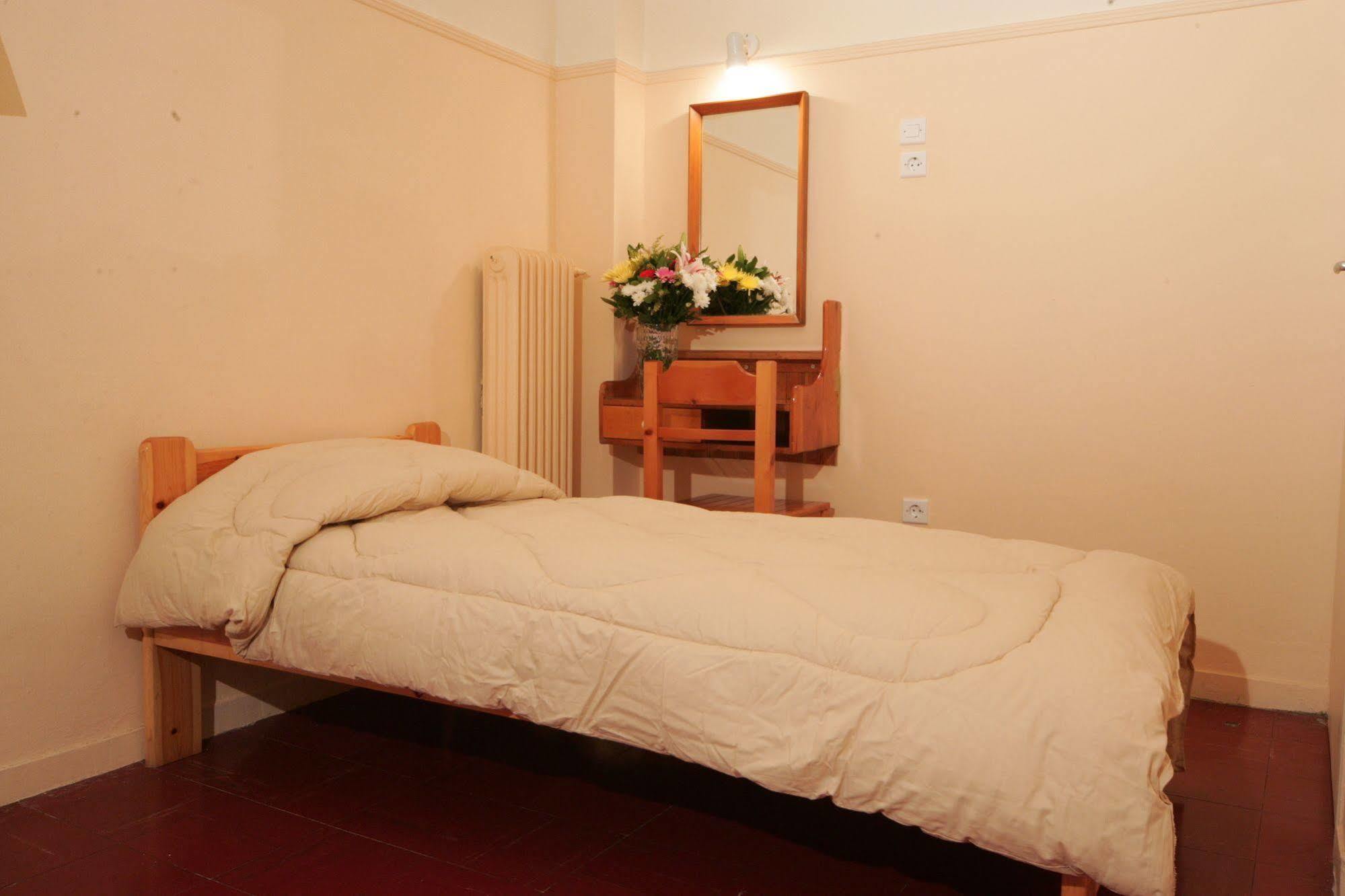 Alma Hotel Атина Стая снимка